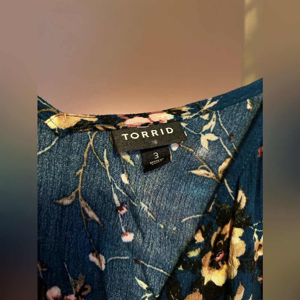 Torrid Swing Tank - Picture 2 of 4
